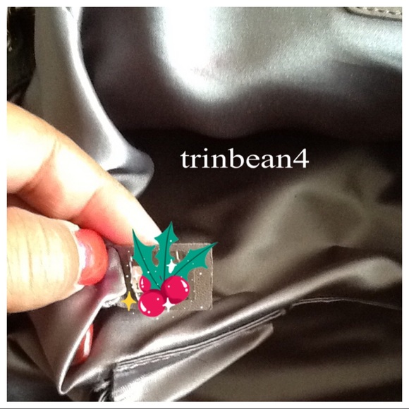 SOLD!   Chanel Orylag Fox Fur and Lambskin Leather Flap Bag. PRICE DROP⏬️ - Picture 8 of 8